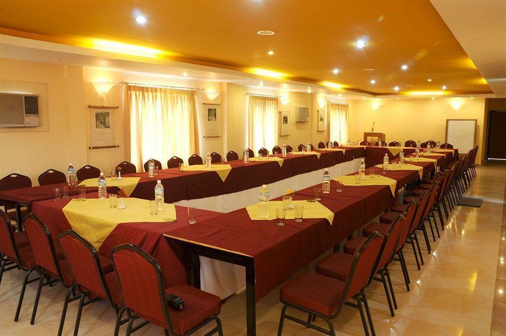 Royal Astoria Hotel Kathmandu Exteriör bild