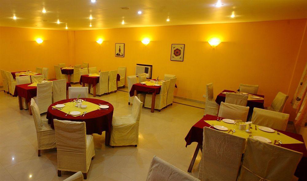 Royal Astoria Hotel Kathmandu Exteriör bild