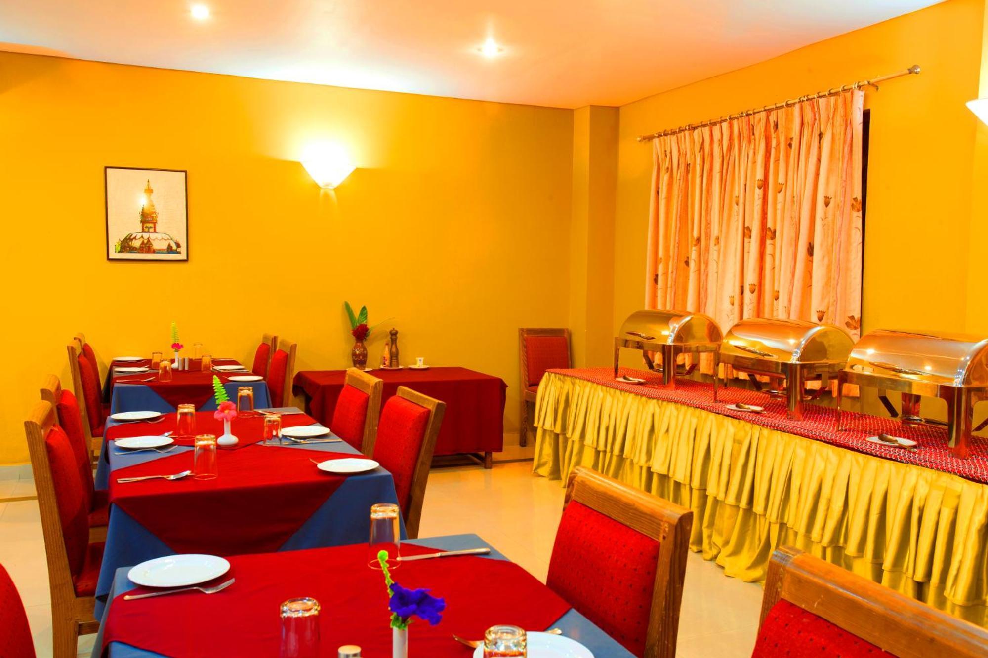 Royal Astoria Hotel Kathmandu Exteriör bild