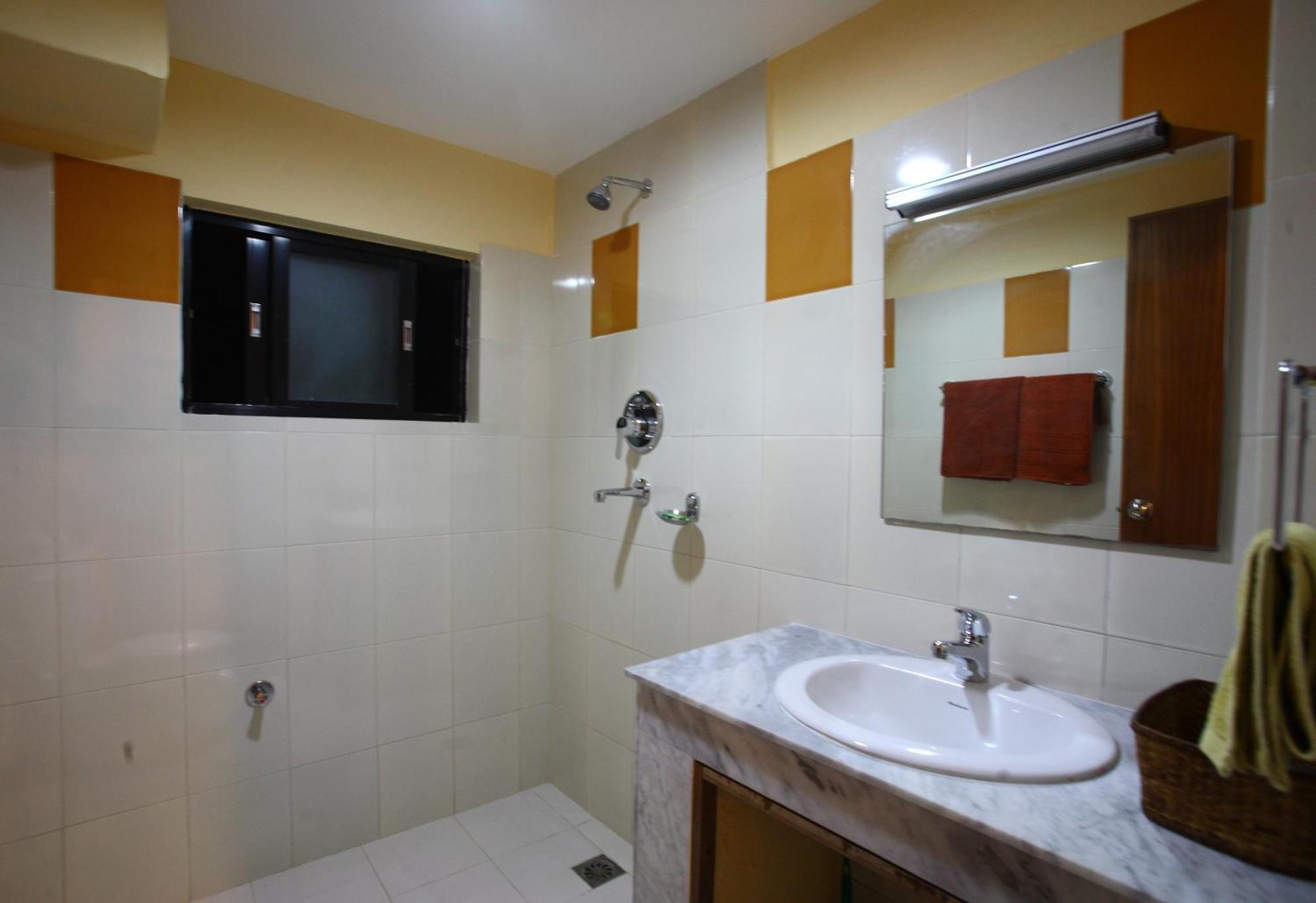 Royal Astoria Hotel Kathmandu Exteriör bild