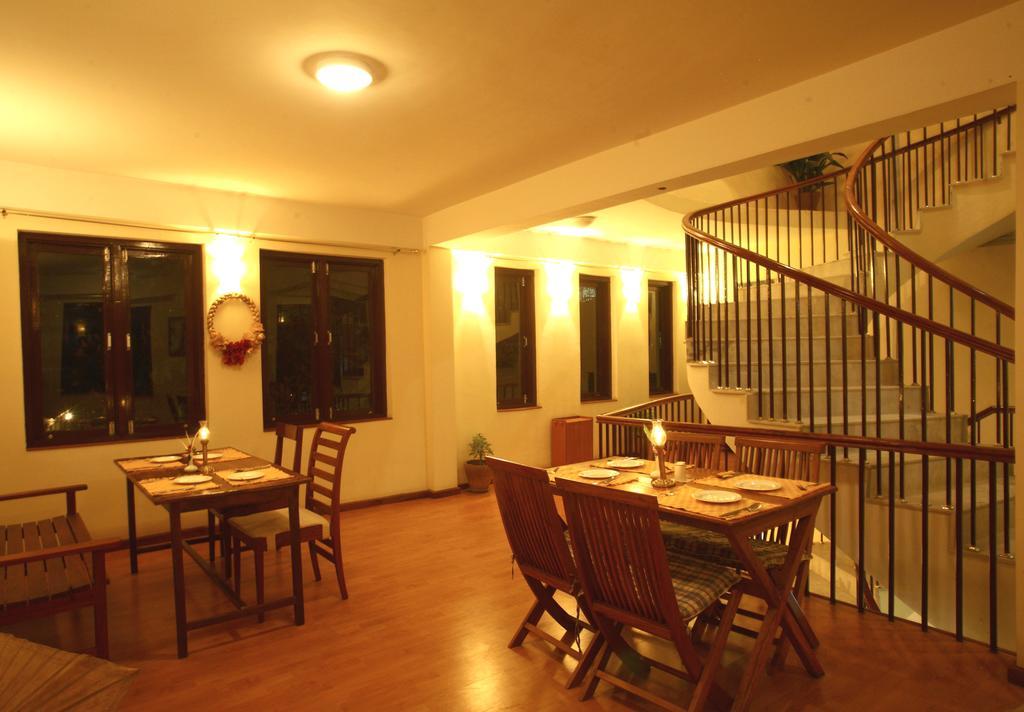 Royal Astoria Hotel Kathmandu Exteriör bild