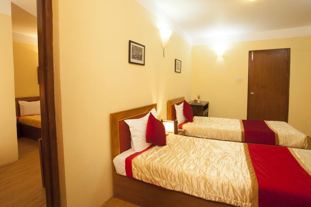 Royal Astoria Hotel Kathmandu Exteriör bild