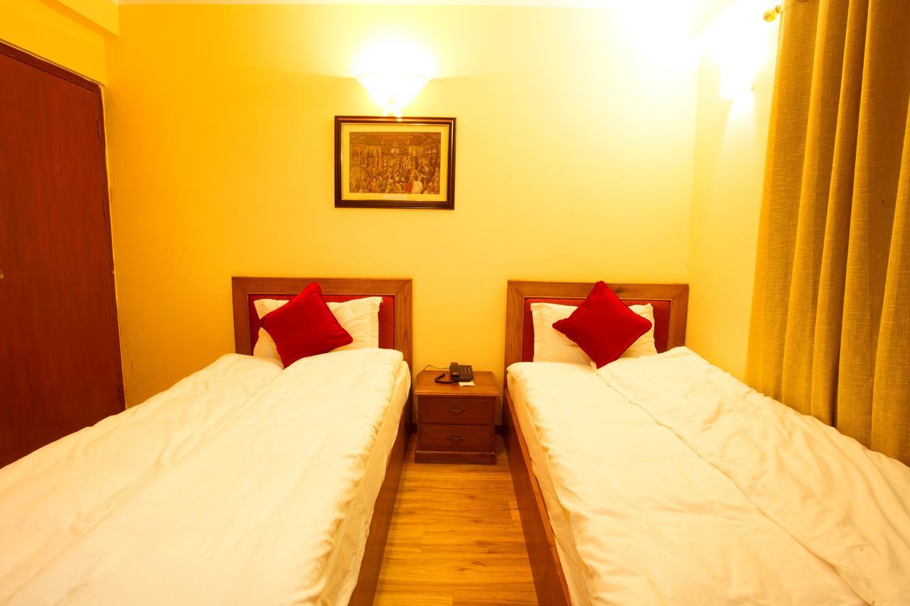 Royal Astoria Hotel Kathmandu Exteriör bild