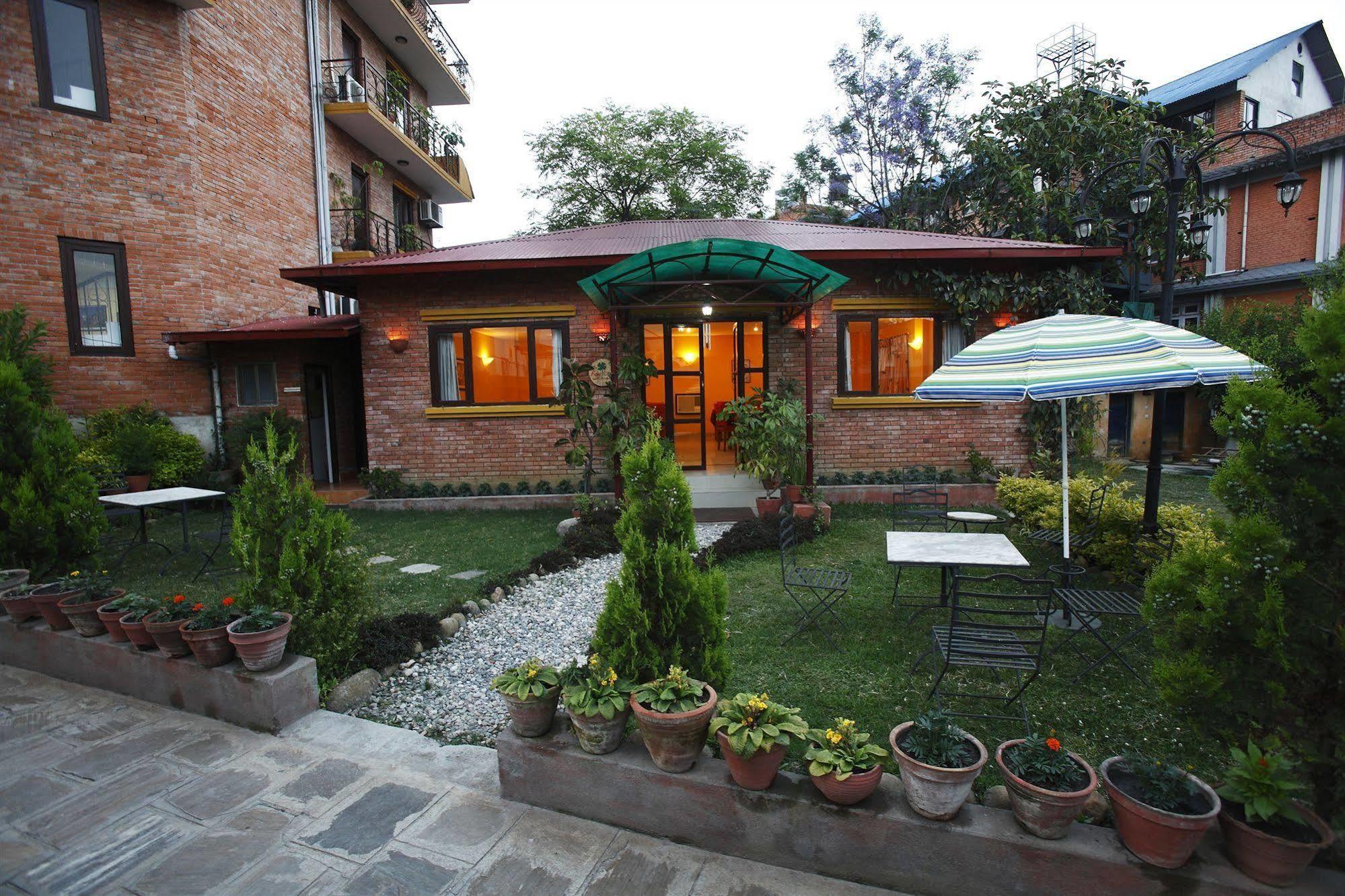 Royal Astoria Hotel Kathmandu Exteriör bild