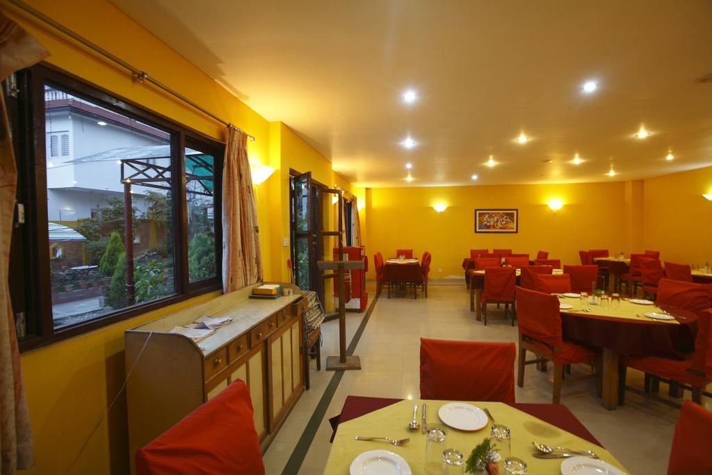 Royal Astoria Hotel Kathmandu Exteriör bild