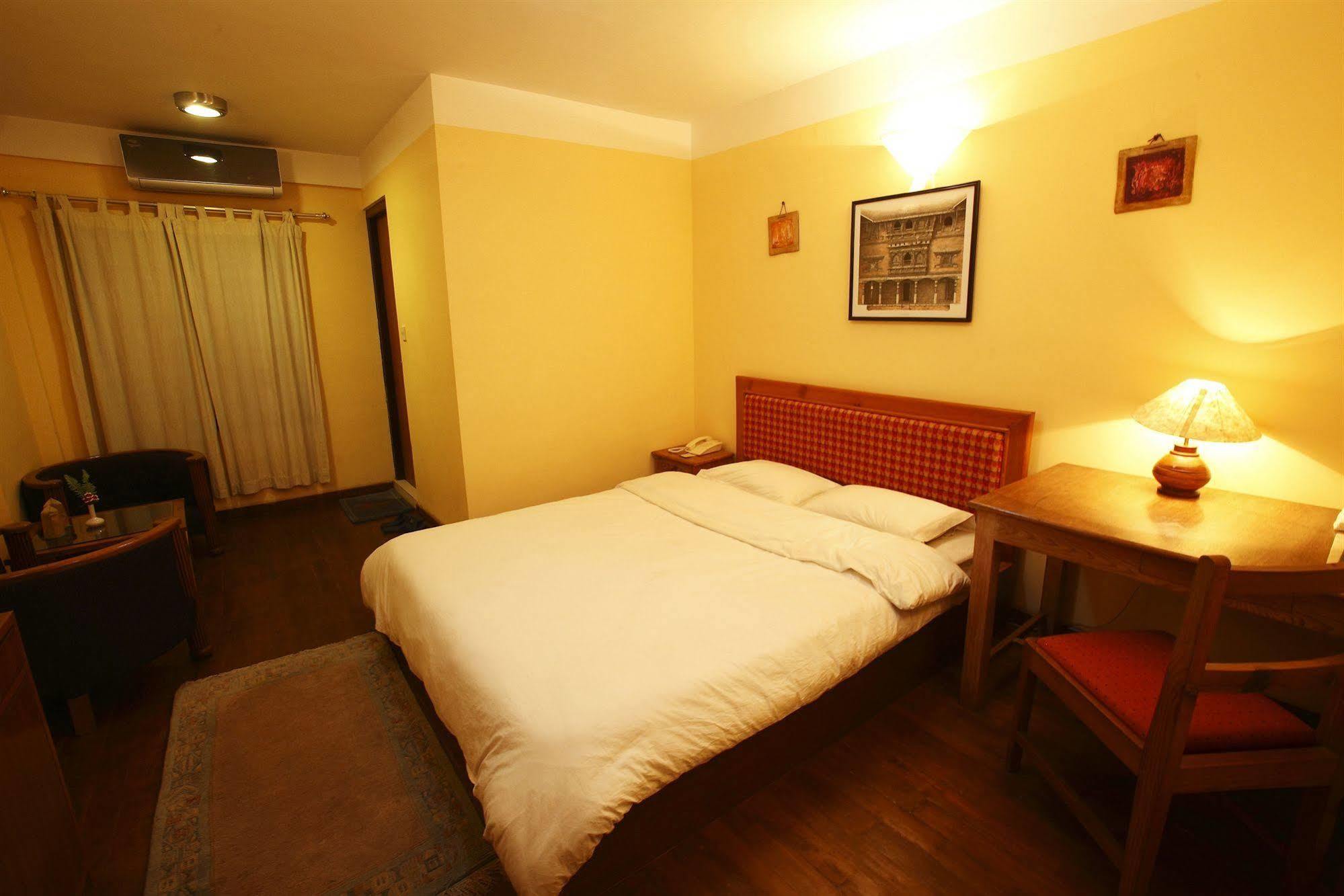 Royal Astoria Hotel Kathmandu Exteriör bild