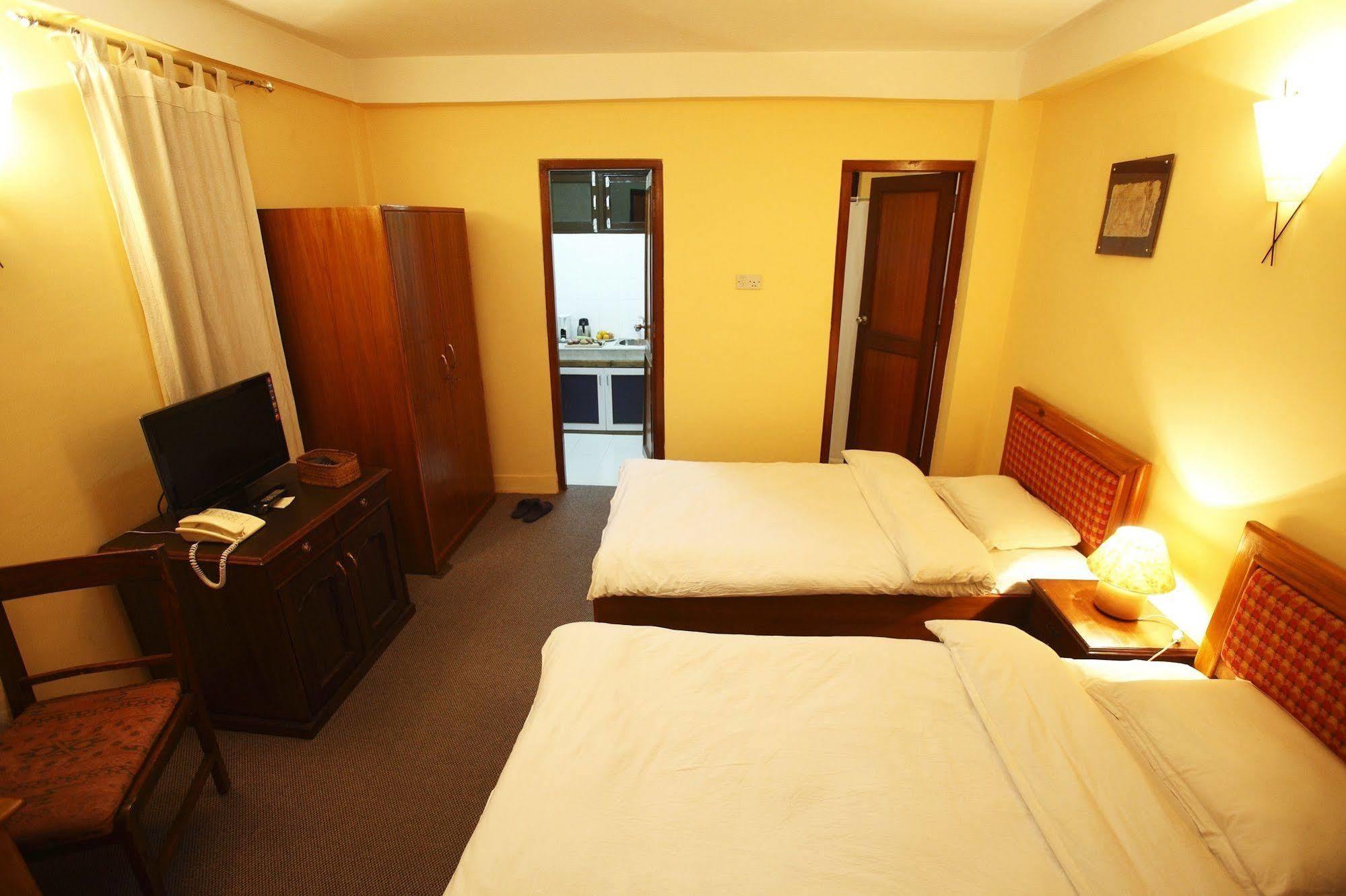Royal Astoria Hotel Kathmandu Exteriör bild
